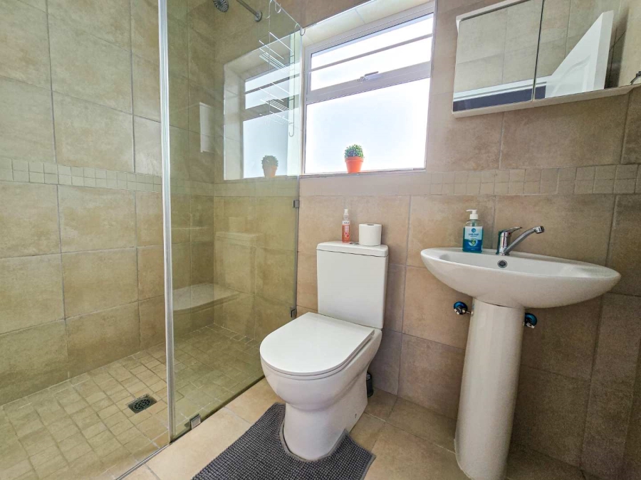 4 Bedroom Property for Sale in Jongensfontein Western Cape